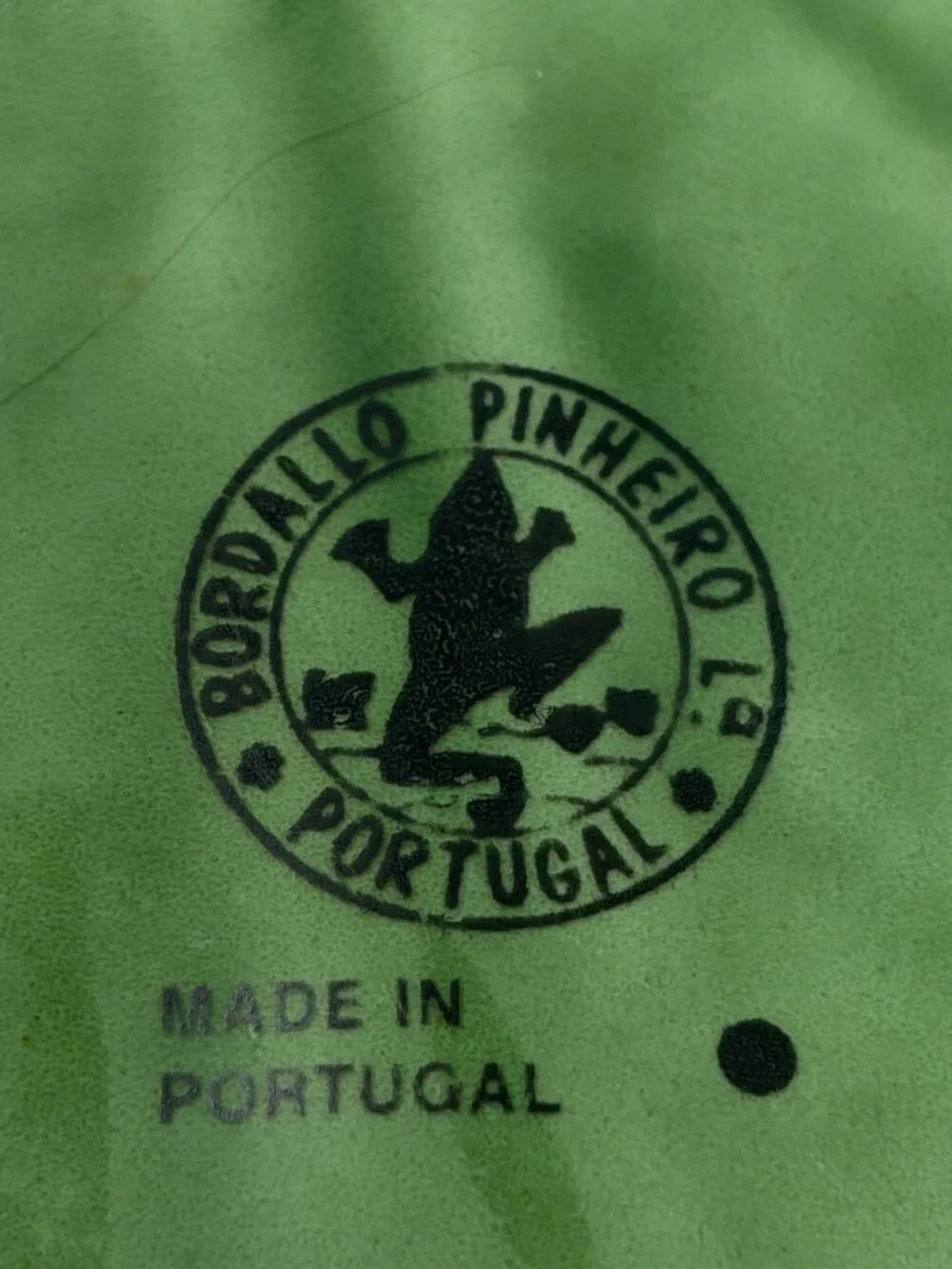 Bordallo Pinheiro cabbage leaf dish chips and dip Portugal green majolica